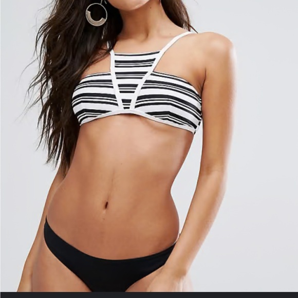 MINKPINK Other - Minkpink Show Your Stripes Bikini Top NWT